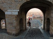65 Porta San Giacomo con  vista verso Citta bassa
